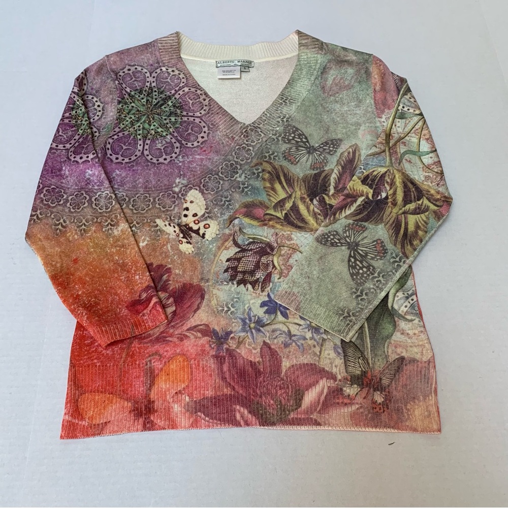Alberto Makali women’s size, small butterfly, and floral design pullover